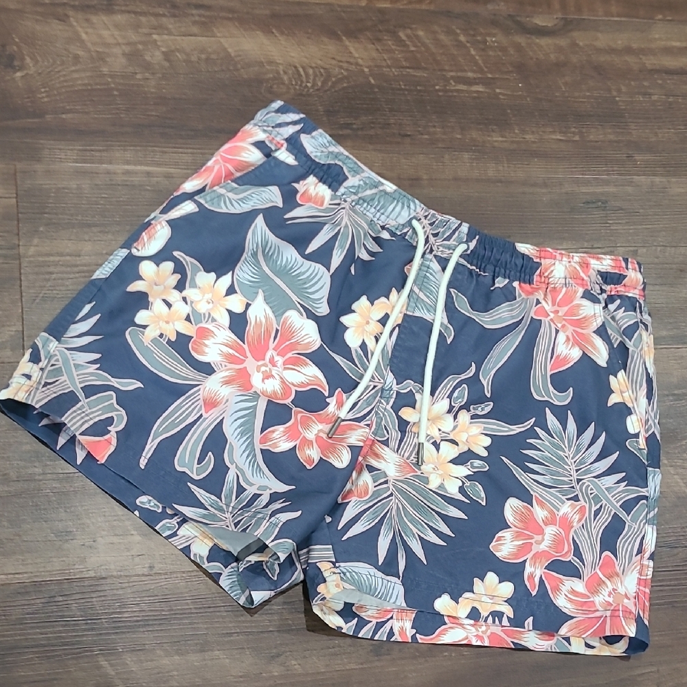 American Eagle Outfitters Soft Hawaiian Print Tropical Floral Swim Trunk M